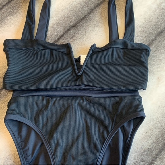 L*Space Ridin High Lee Lee Ribbed Bikini Top - Picture 5 of 5